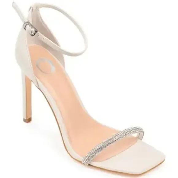 Journee Collection Women's Tru Comfort Foam™ Zoya Pump - Picture 1 of 3